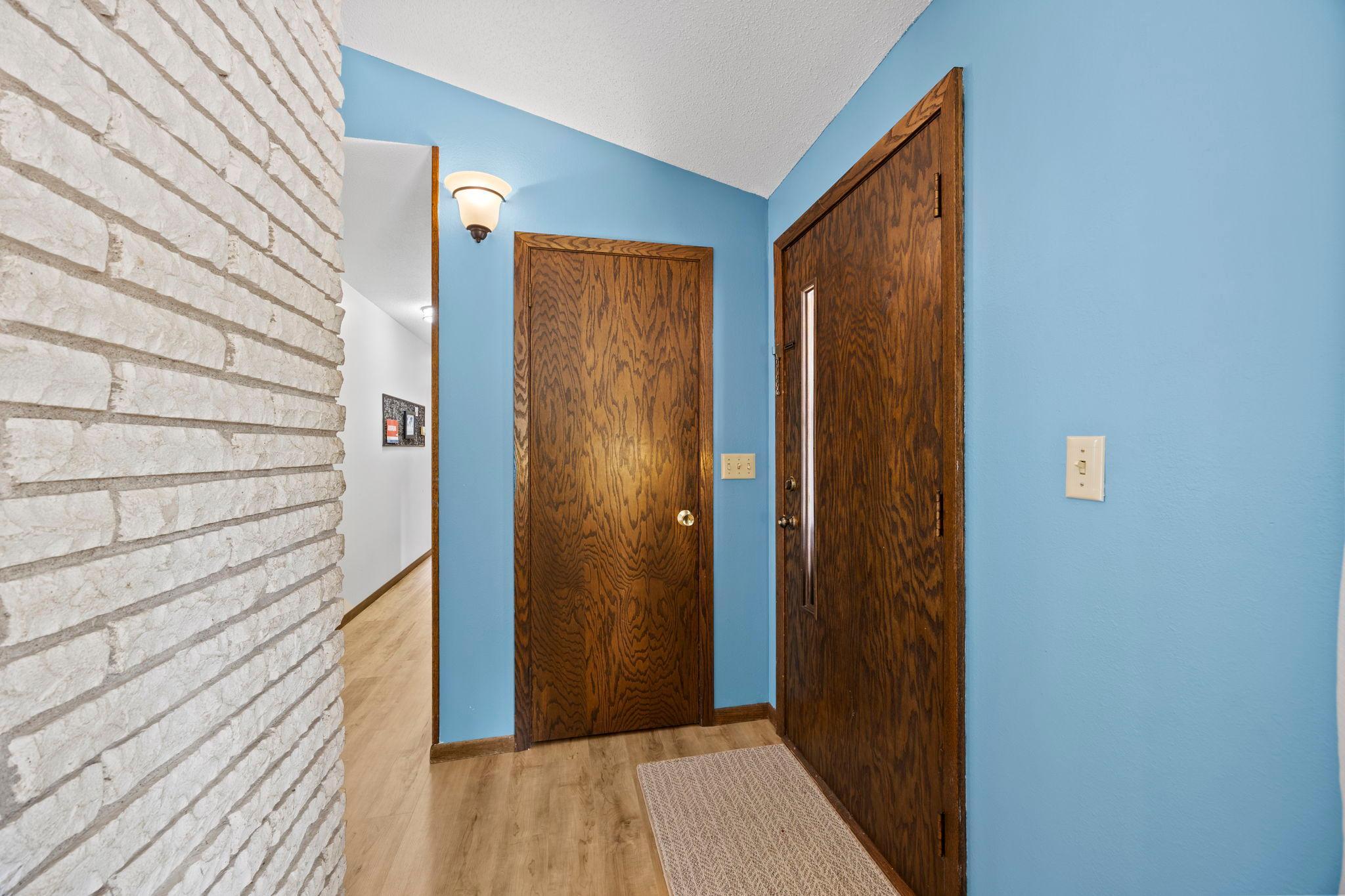 475 Riverside Street Mora, MN 55051 - Photo 7 of 88 Gallery Image 7