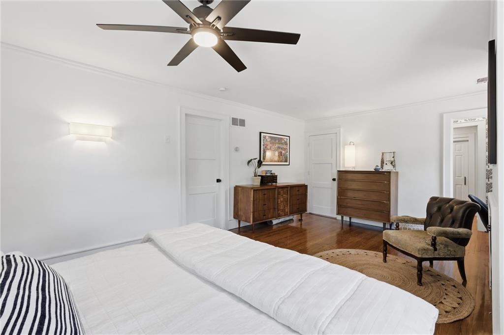 5745 Rockhill Road Kansas City, MO 64110 - Photo 27 of 48