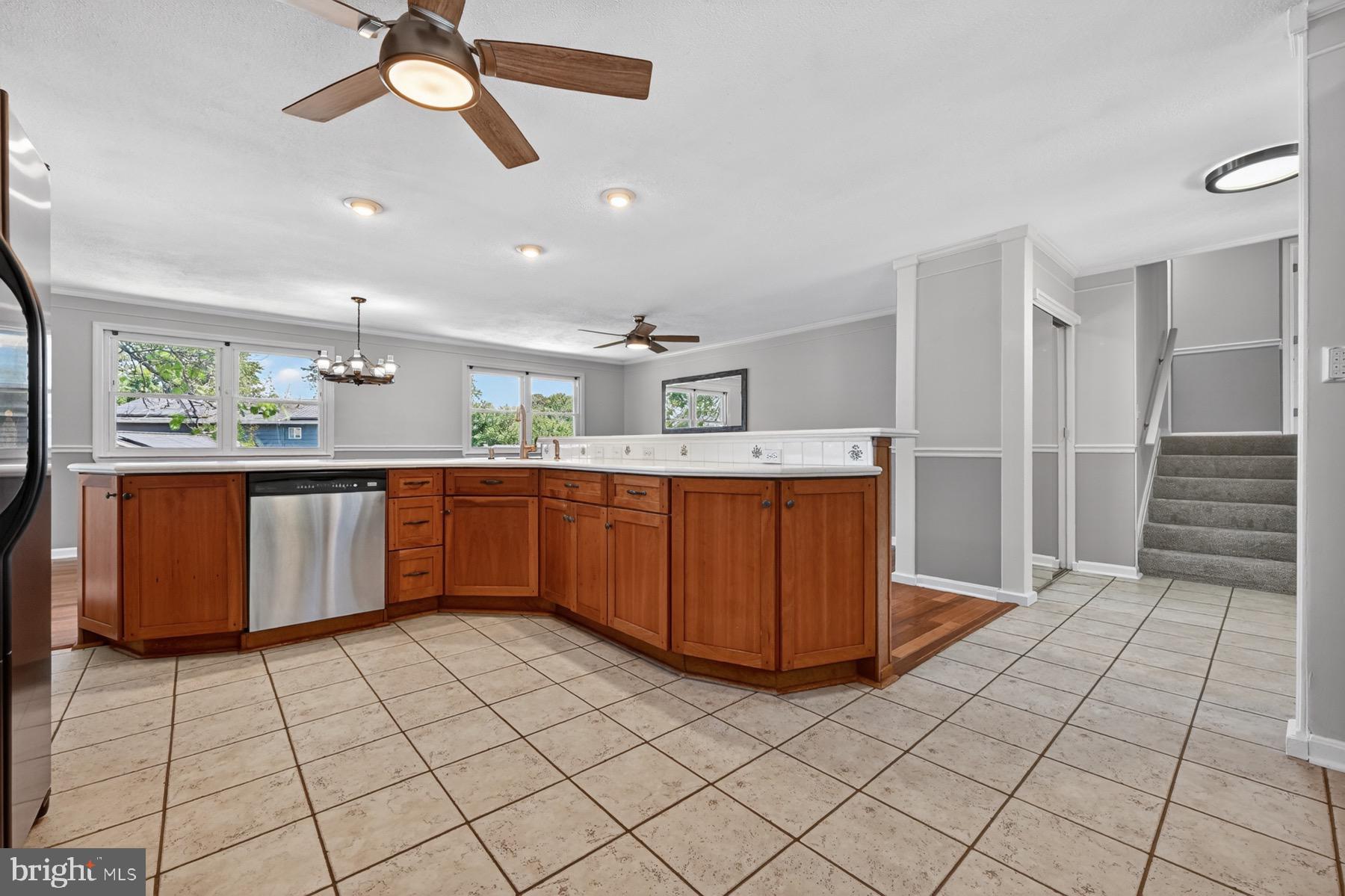 422 Ridgeview Court Arnold, MD 21012 - Photo 12 of 54 Kitchen Island