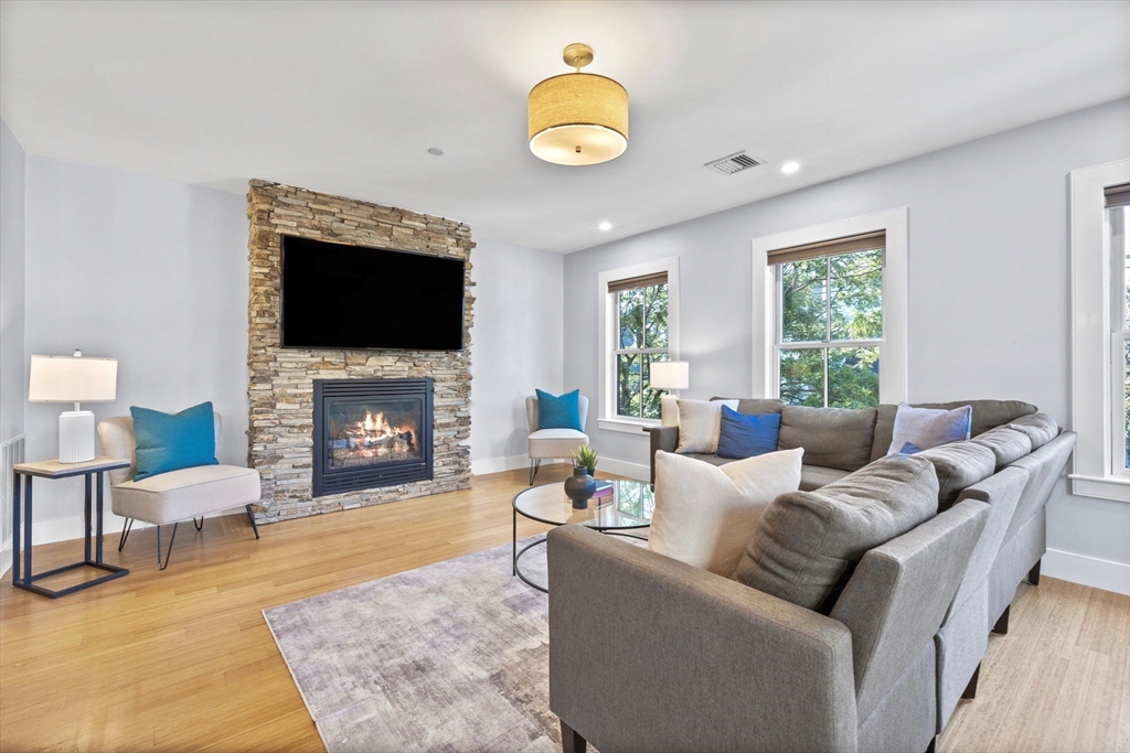 103 Russell Street, Unit 2 Boston, MA 02129 - Photo 3 of 23