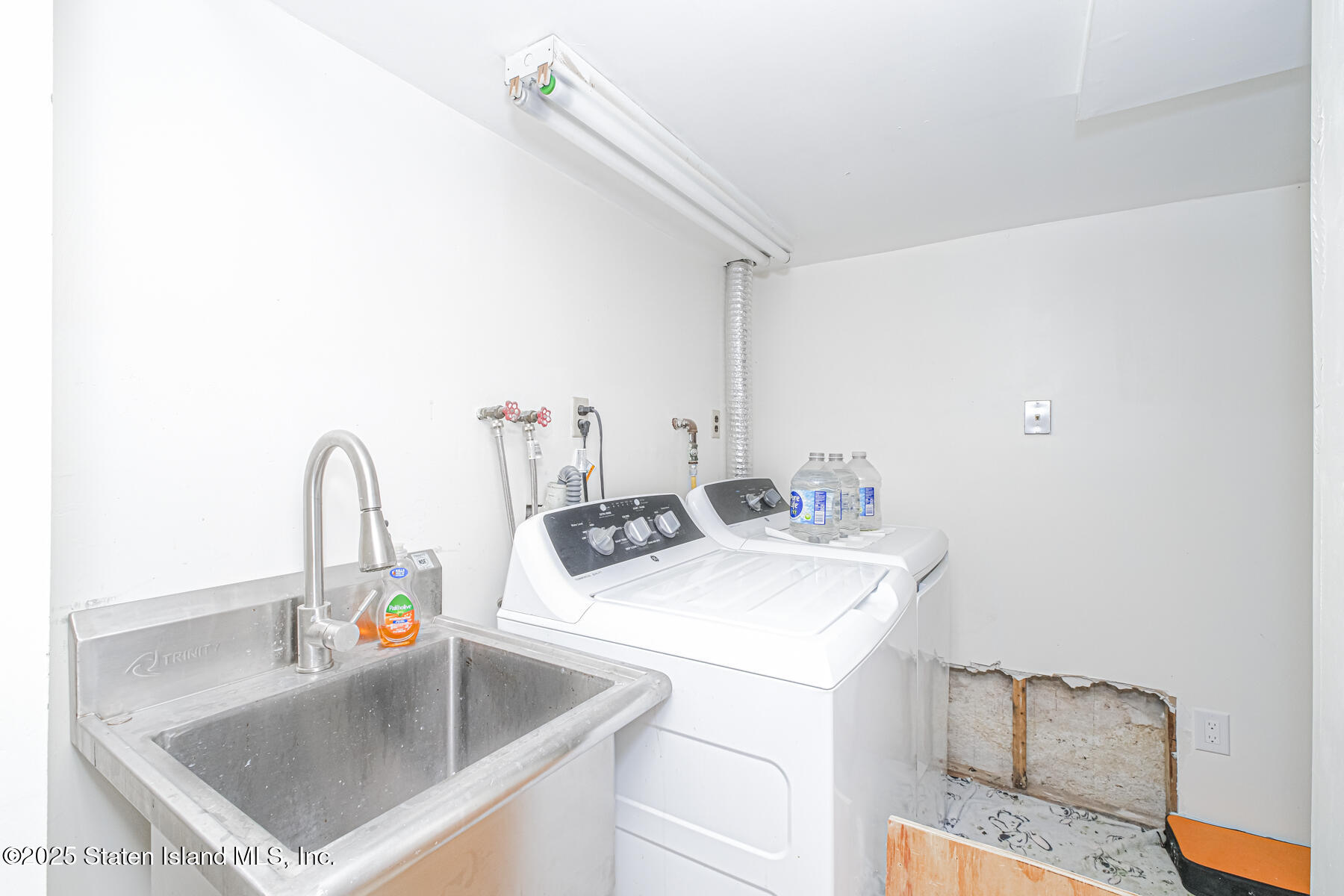 537 Annadale Road Staten Island, NY 10312 - Photo 19 of 27 a close view of sink and tap