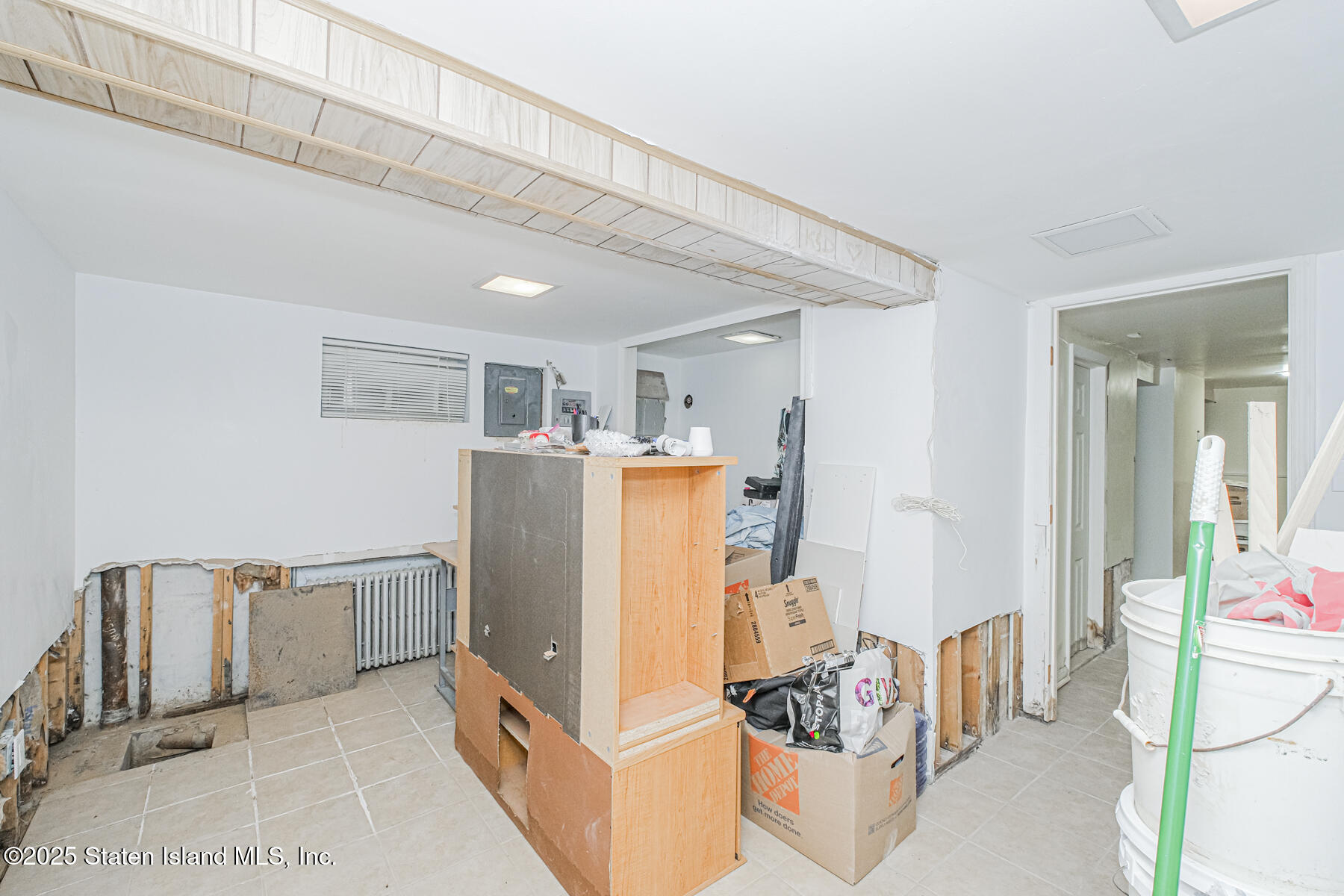 537 Annadale Road Staten Island, NY 10312 - Photo 21 of 27 a view of kitchen with furniture and refrigerator