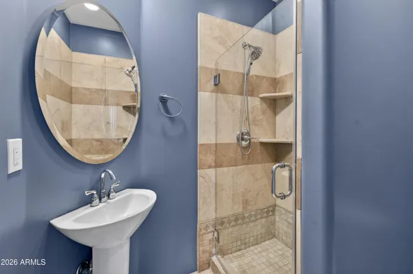 $1,100,000 | 18258 North 15th Place, Phoenix, AZ 85022