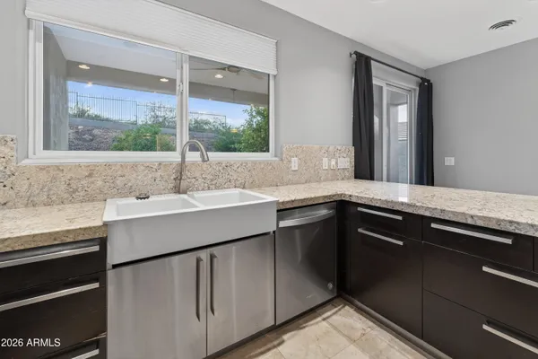 $1,100,000 | 18258 North 15th Place, Phoenix, AZ 85022