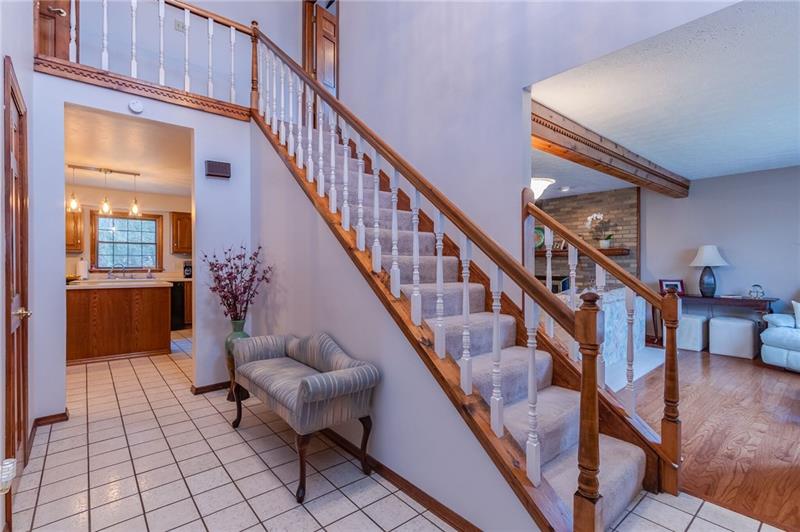 208 Constance Drive McKees Rocks, PA 15136 - Photo 3 of 20 Gallery Image 3