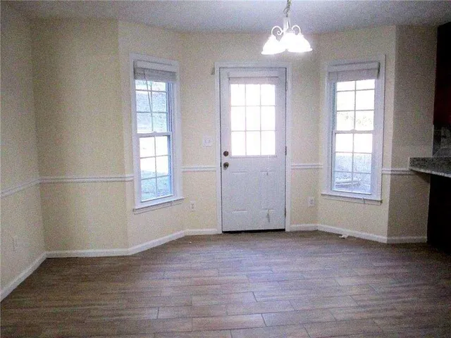 $2,300 | 3040 Oak Meadow Drive, Snellville, GA 30078