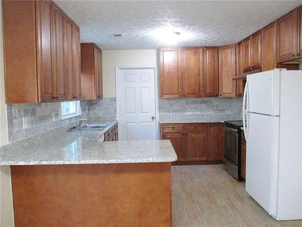 $2,200 | 3040 Oak Meadow Drive, Snellville, GA 30078