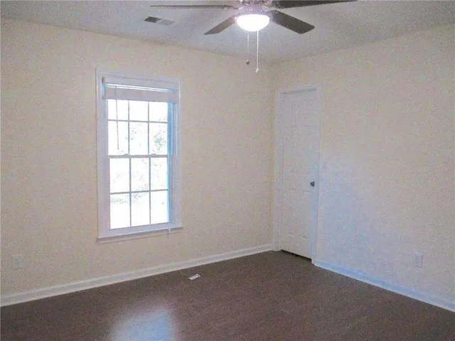 $2,300 | 3040 Oak Meadow Drive, Snellville, GA 30078