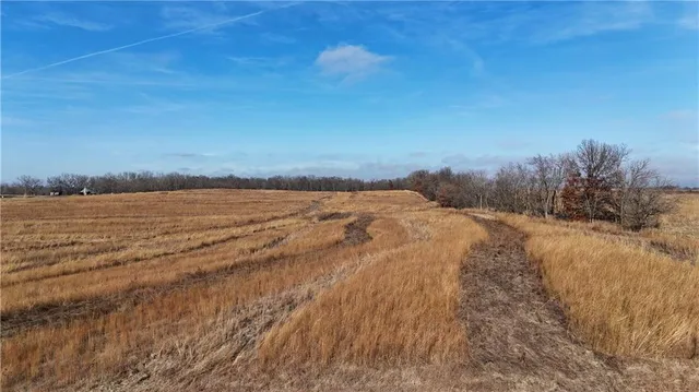 $305,000 | Spring Holler Road, Easton, MO 64443