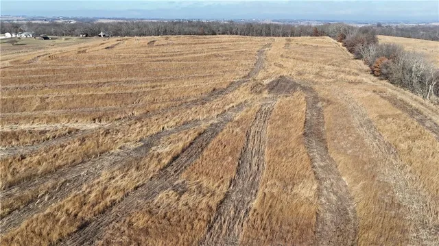 $305,000 | Spring Holler Road, Easton, MO 64443