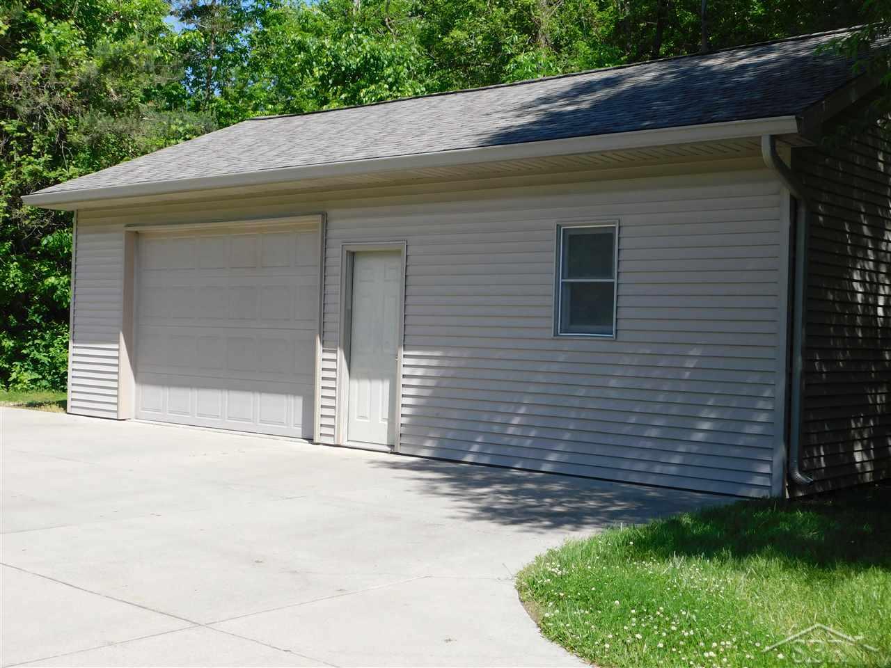4795 North Thomas Road Freeland, MI 48623 - Photo 33 of 34
