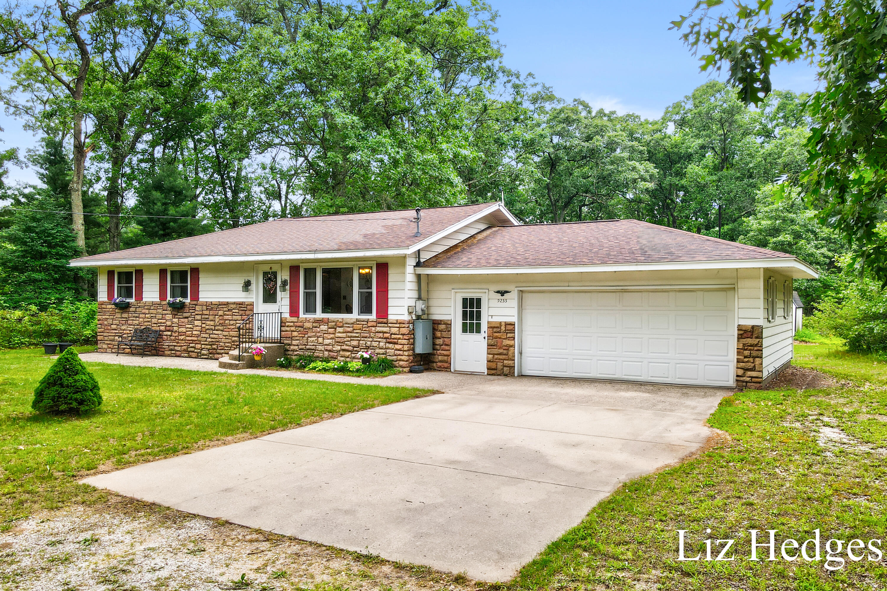 9255 Blue Lake Road Twin Lake, MI 49457 - Photo 47 of 48 Liz Hedges - 9255 Blue Lake Road (46)-2