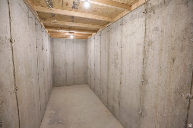 126 North 800 West Mapleton, UT 84664 - Photo 66 of 79 Huge cold storage under wraparound porch.