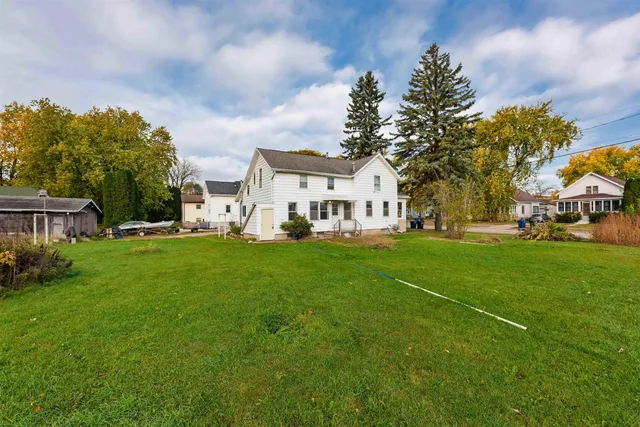 $184,900 | 609 West 4th Avenue, Oshkosh, WI 54902