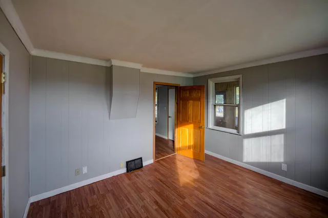 $184,900 | 609 West 4th Avenue, Oshkosh, WI 54902