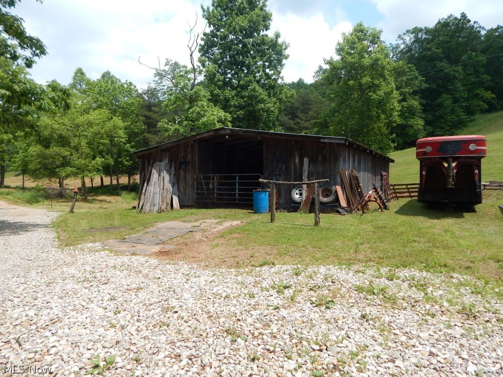 484 Trap Run Road Walker, WV 26180 - Photo 18 of 29