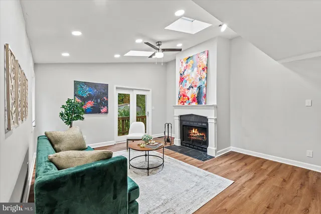 $529,000 | 370 Land Or Drive, Ruther Glen, VA 22546