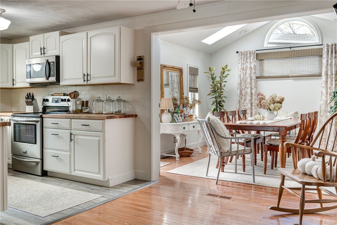 21 Geranium Circle Cranston, RI 02920 - Photo 14 of 38