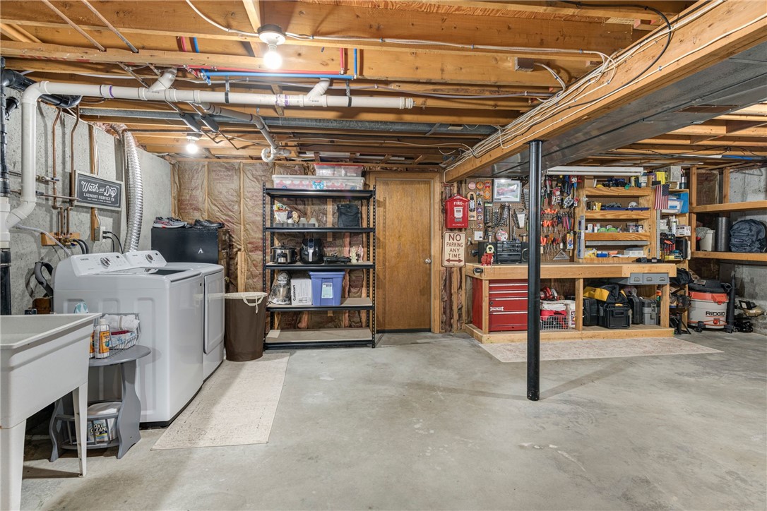 21 Geranium Circle Cranston, RI 02920 - Photo 31 of 38