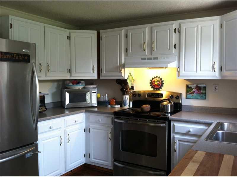 211 Upper E Pond Road Nobleboro, ME 04555 - Photo 2 of 11 Kitchen.