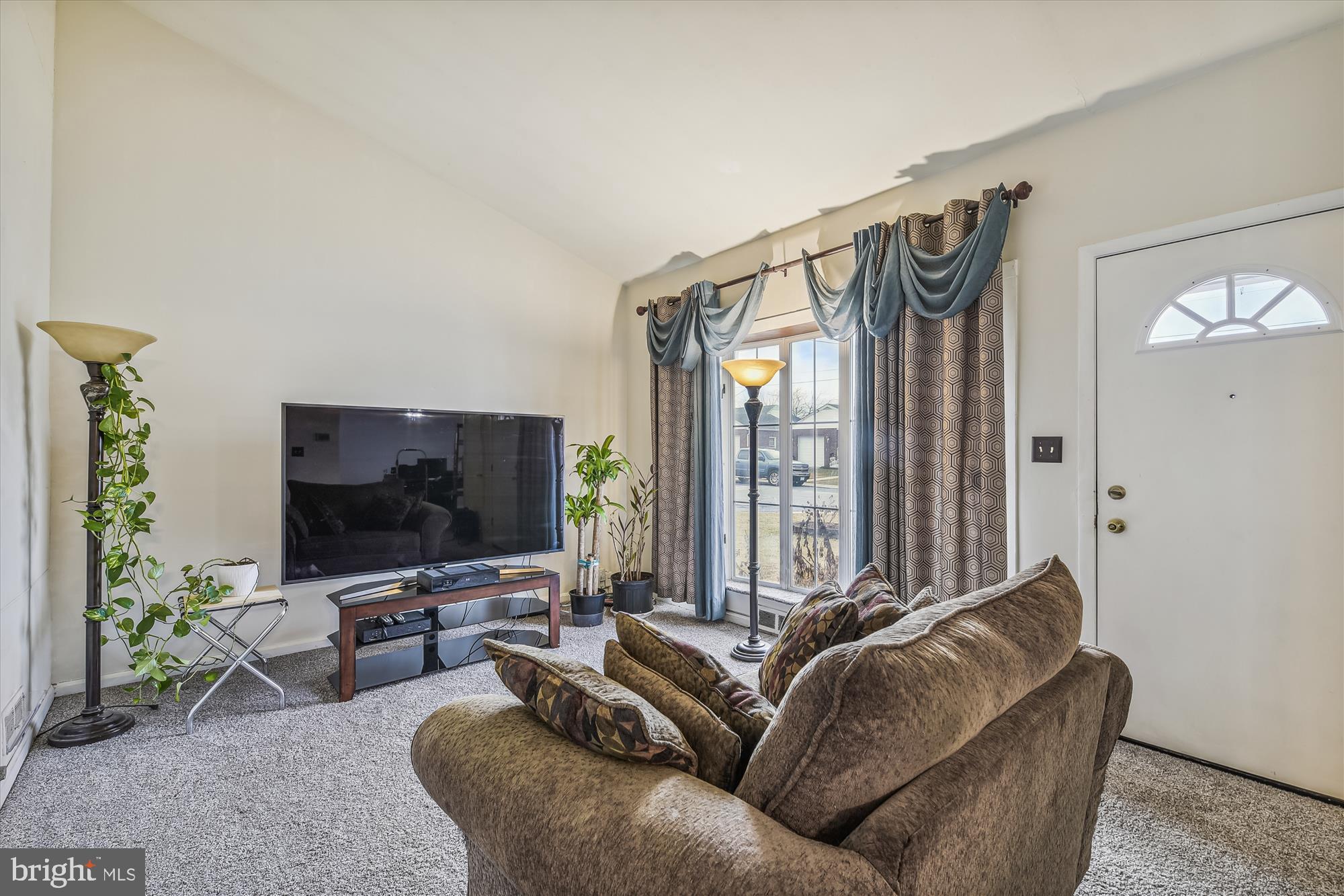 814 Lynvue Road Linthicum Heights, MD 21090 - Photo 30 of 35 Gallery Image 30