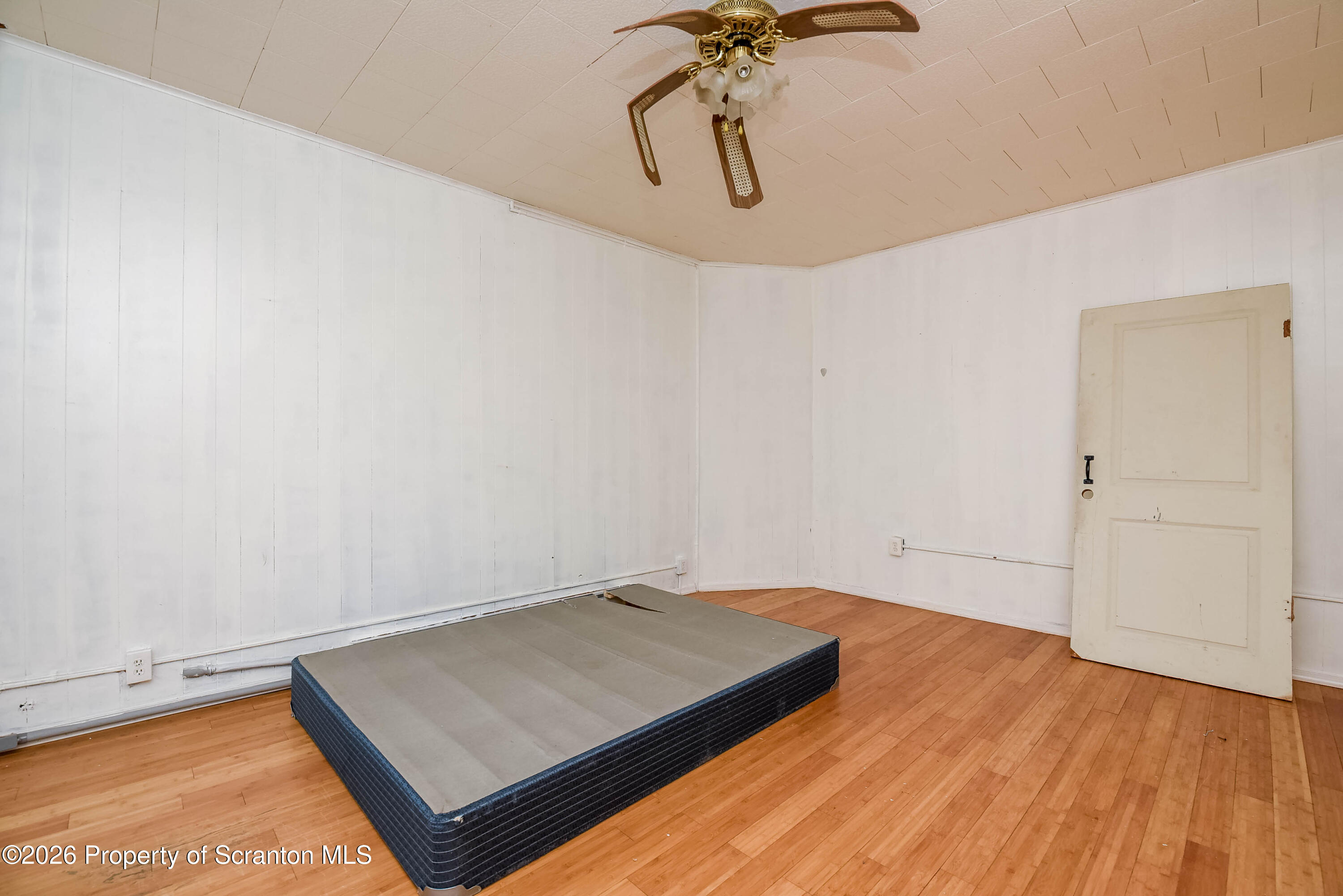 724 Court Street Scranton, PA 18508 - Photo 5 of 130 _DSC7212