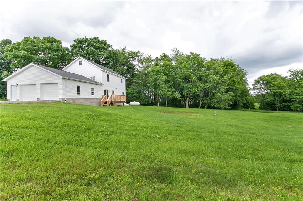 1643 Laurel Road Shelocta, PA 15774 - Photo 3 of 24