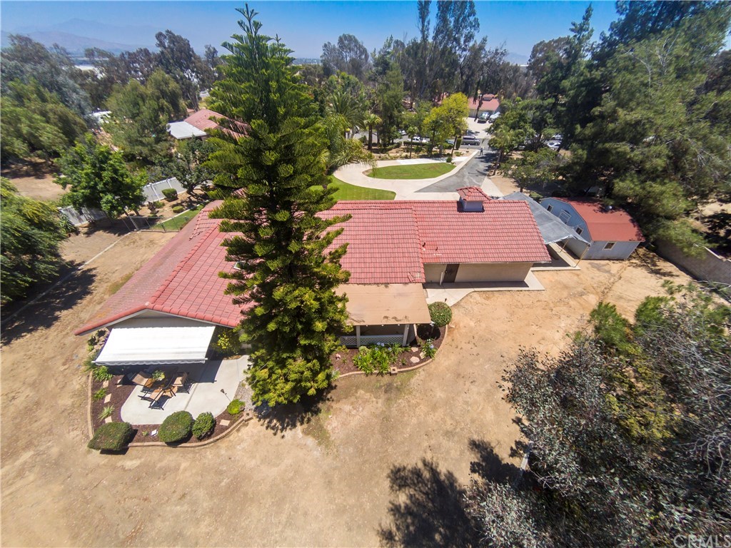 14055 Cam Del Oro Riverside, CA 92508 - Photo 4 of 32 Gallery Image 4
