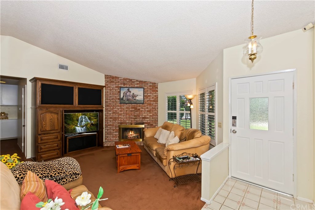 14055 Cam Del Oro Riverside, CA 92508 - Photo 6 of 32 Gallery Image 6
