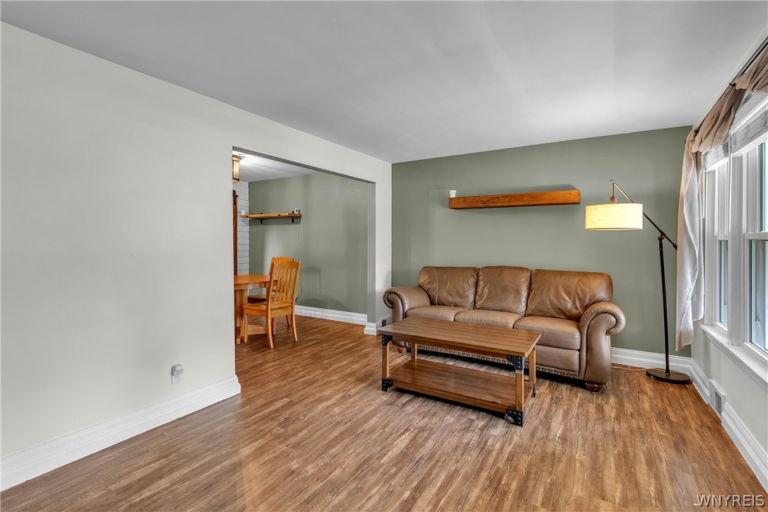 4173 Harlem Road Amherst, NY 14226 - Photo 26 of 49 Living Room