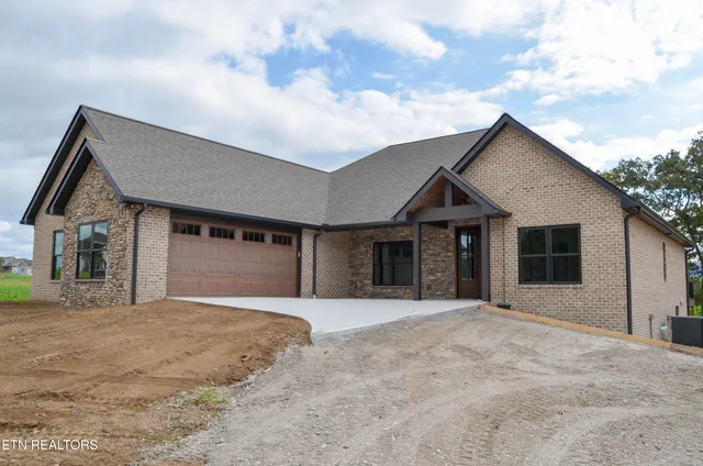 $825,000 | 5843 Dunbar Road, Crossville, TN 38572