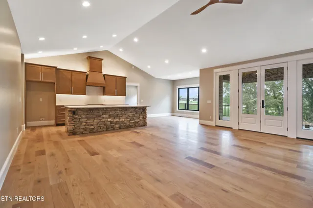 $825,000 | 5843 Dunbar Road, Crossville, TN 38572