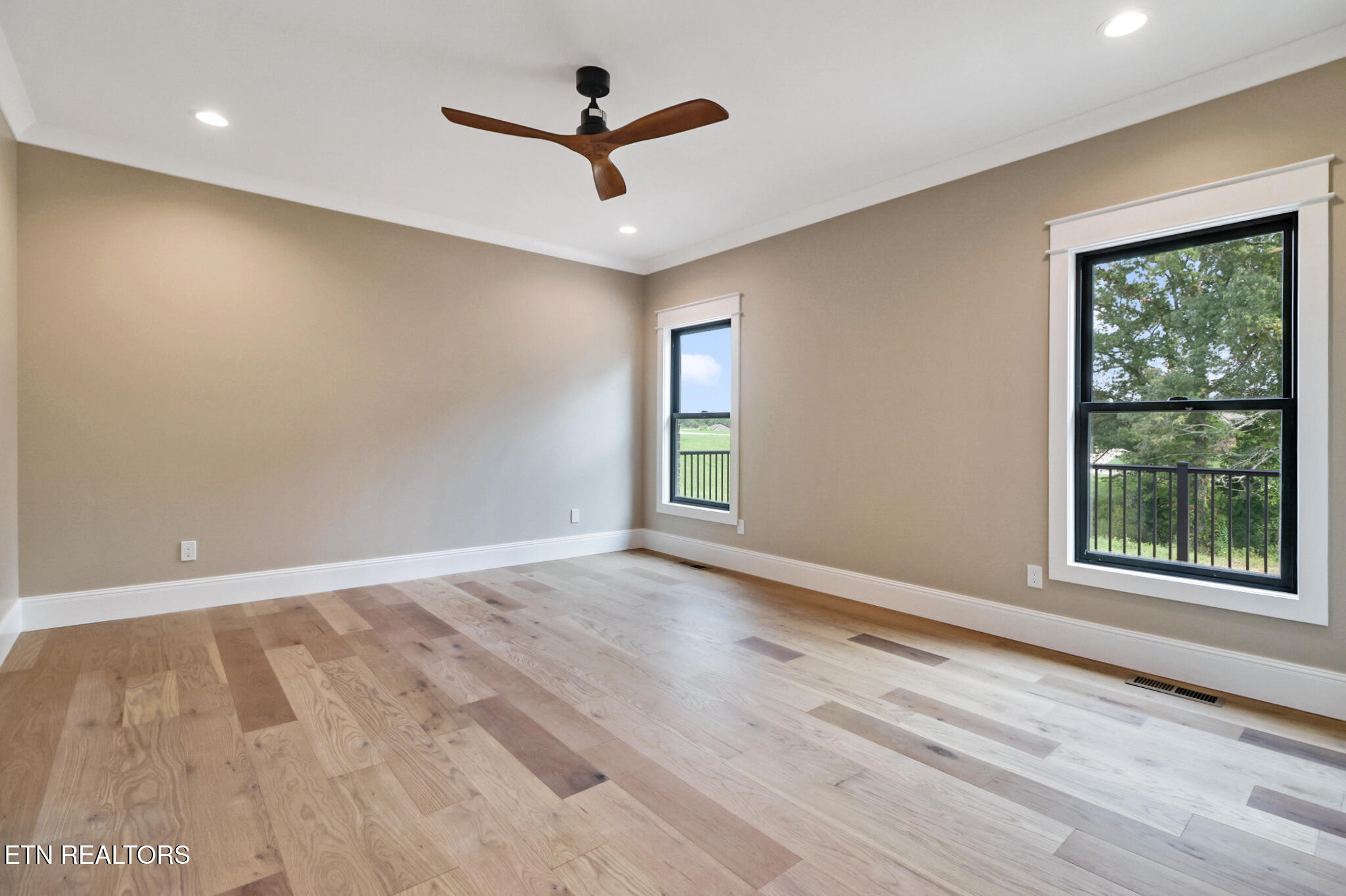 5843 Dunbar Road Crossville, TN 38572 - Photo 20 of 54 Master Bedroom