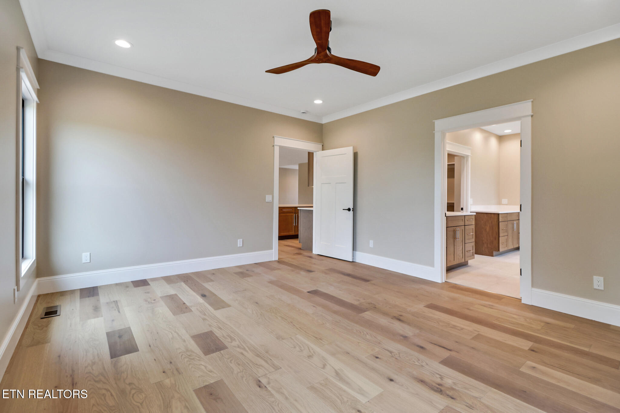 5843 Dunbar Road Crossville, TN 38572 - Photo 21 of 54 Master Bedroom