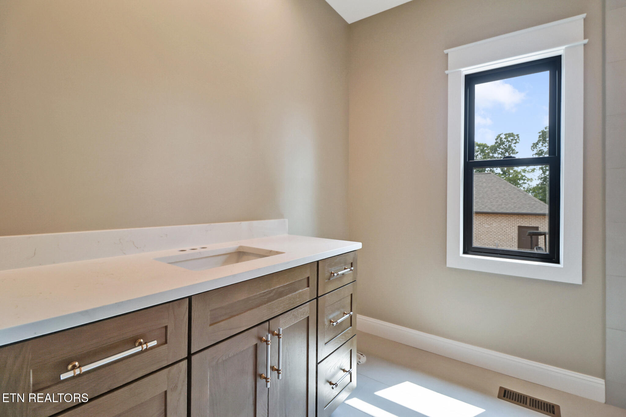 5843 Dunbar Road Crossville, TN 38572 - Photo 31 of 54 Bedroom