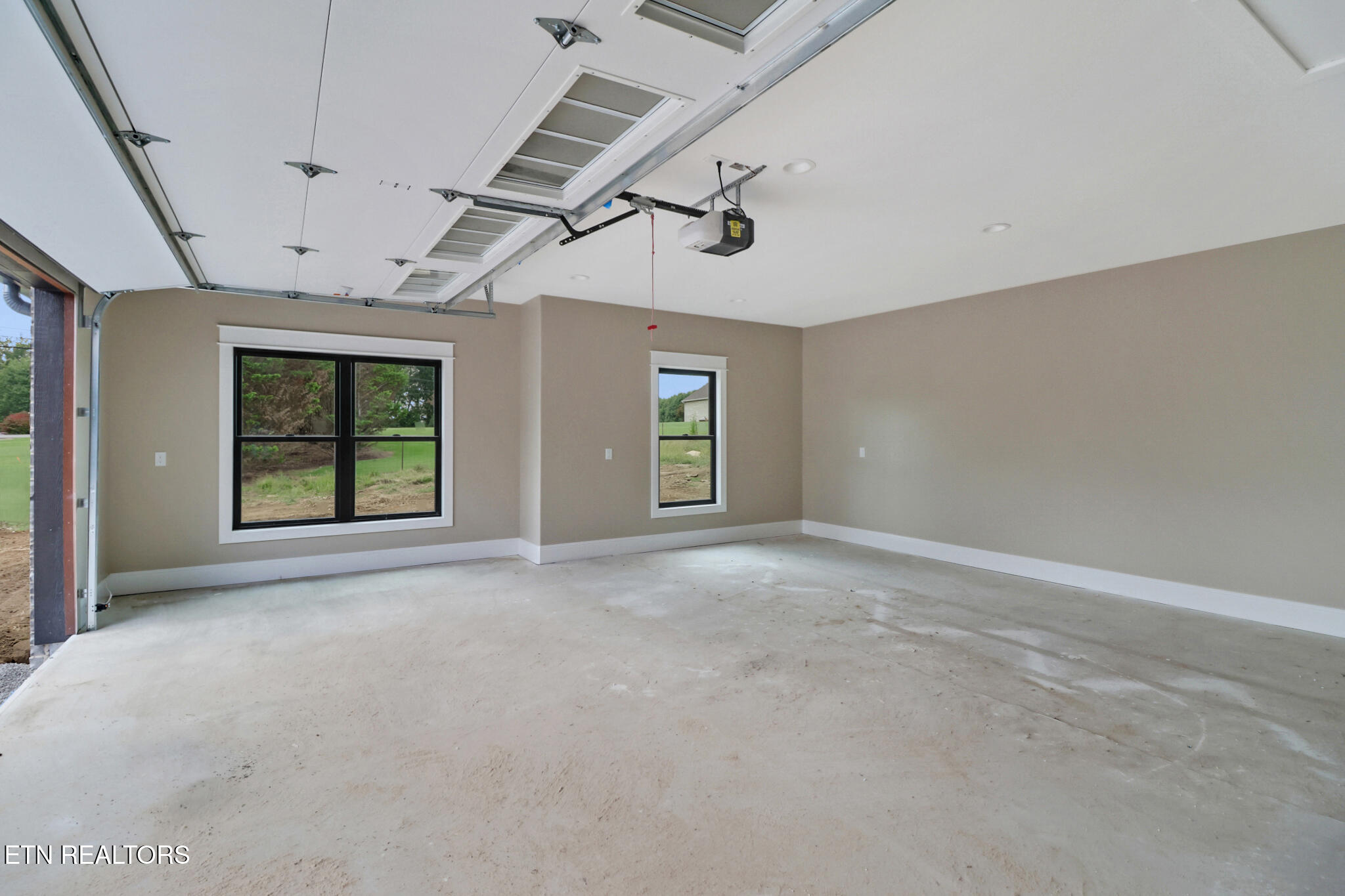 5843 Dunbar Road Crossville, TN 38572 - Photo 35 of 54 Garage