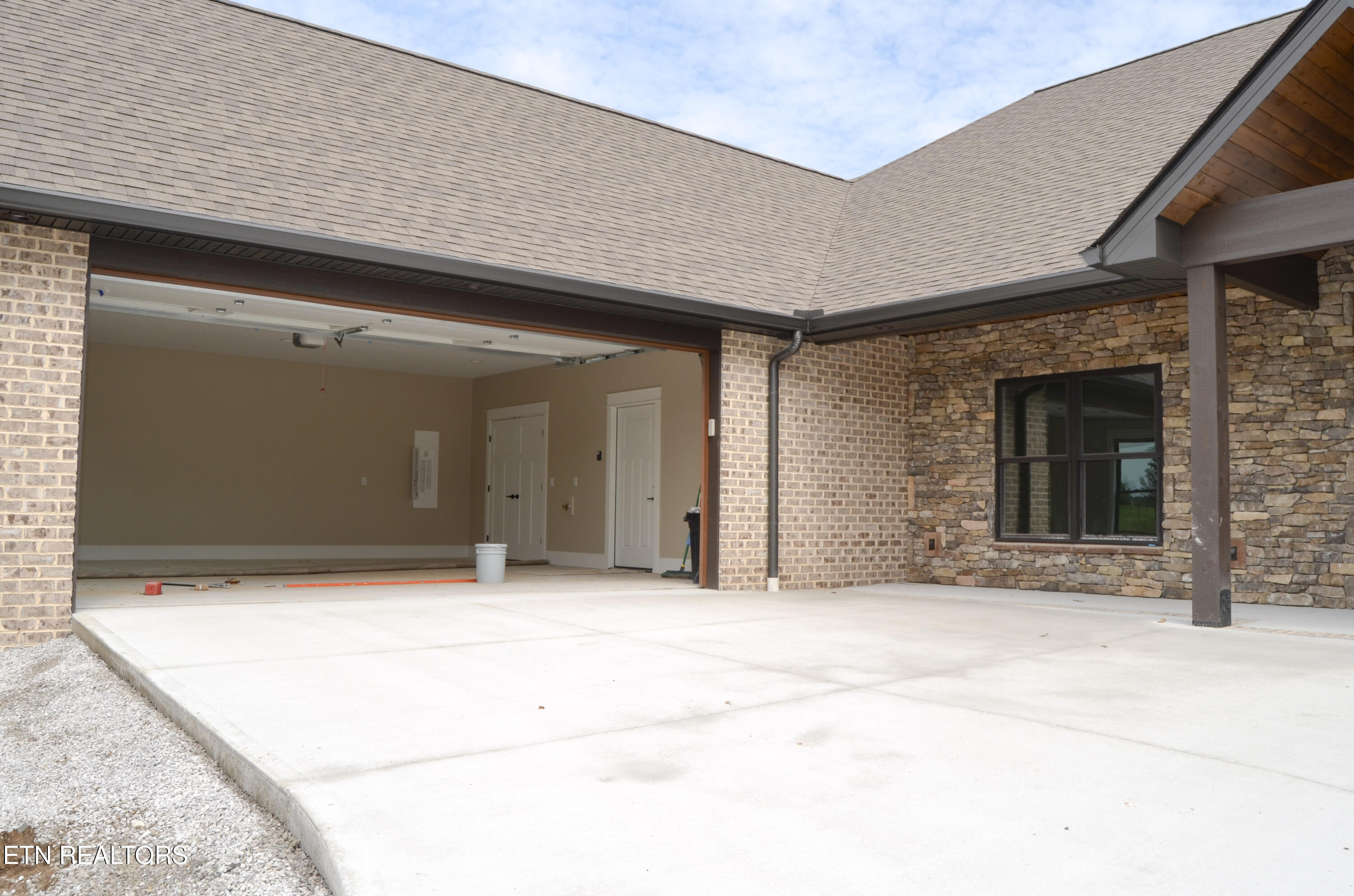 5843 Dunbar Road Crossville, TN 38572 - Photo 36 of 54 Concrete