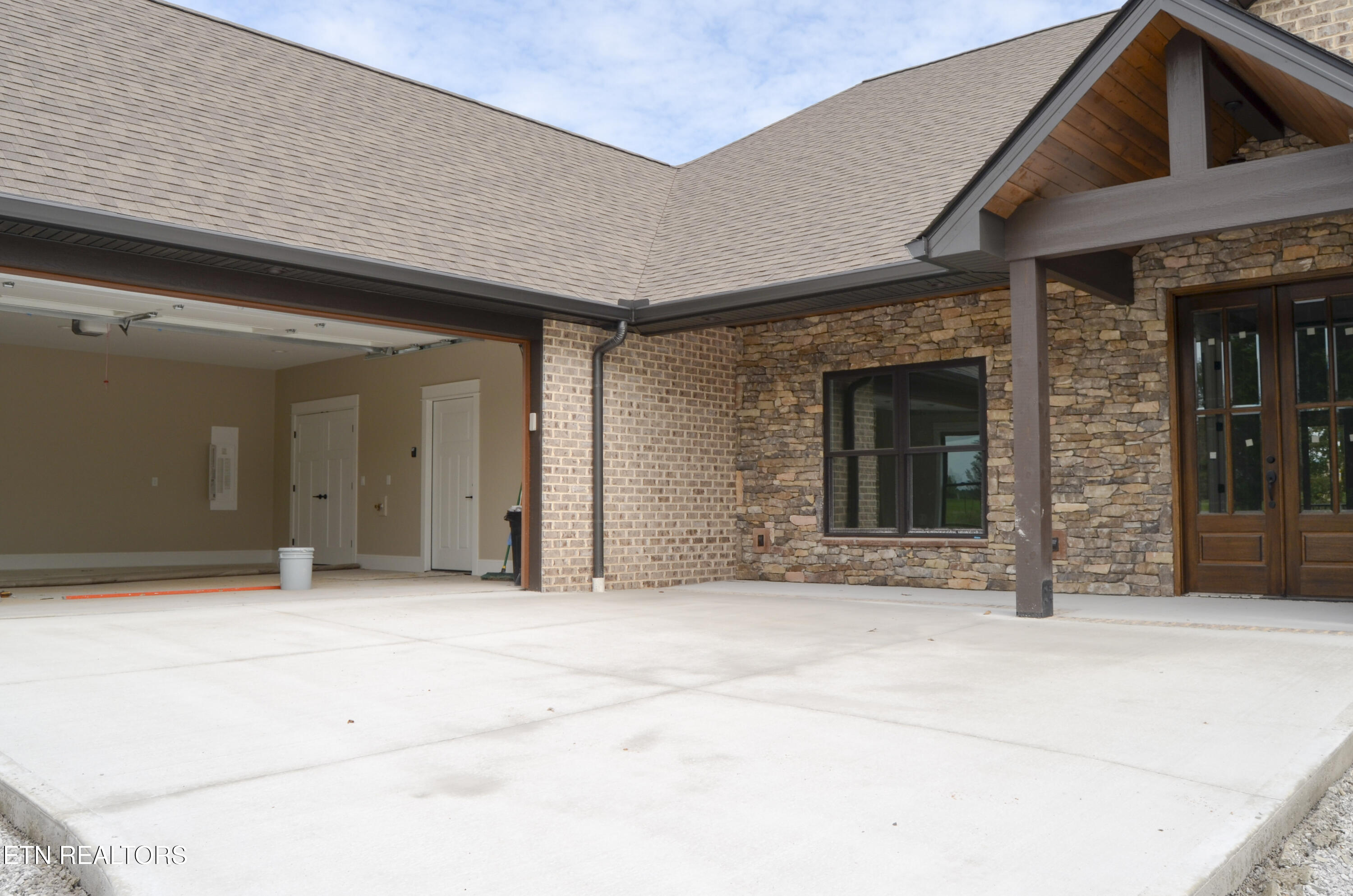 5843 Dunbar Road Crossville, TN 38572 - Photo 37 of 54 Concrete