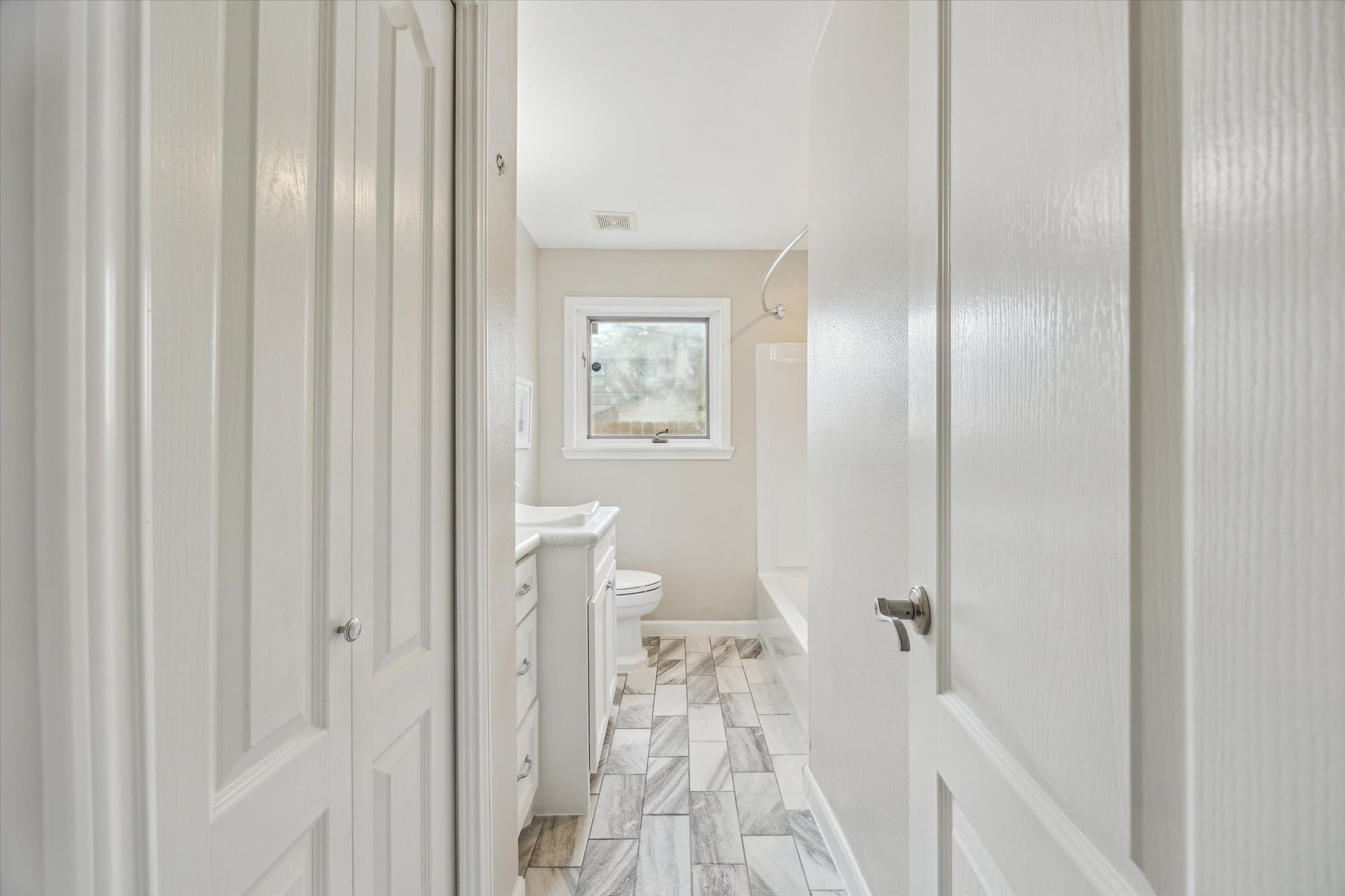 5118 Indigo Street Houston, TX 77096 - Photo 13 of 20