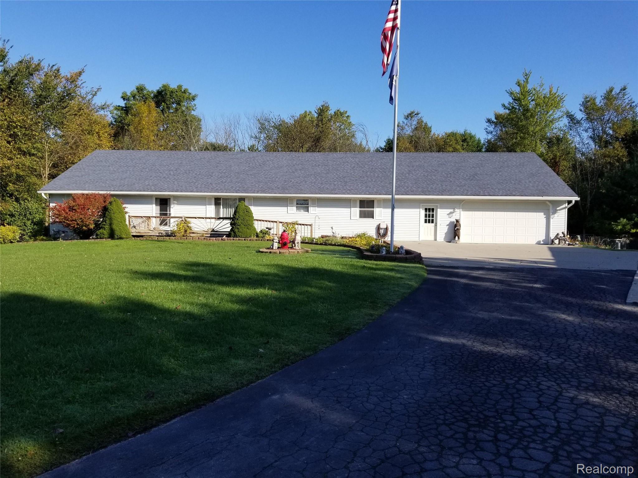 445 South Allen Road St. Clair, MI 48079 - Photo 2 of 33 20191008_100847.jpg