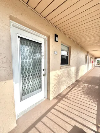 $1,400 | 2515 Northeast 2nd Court, Unit 315, Boynton Beach, FL 33435