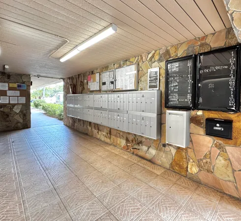 $1,400 | 2515 Northeast 2nd Court, Unit 315, Boynton Beach, FL 33435
