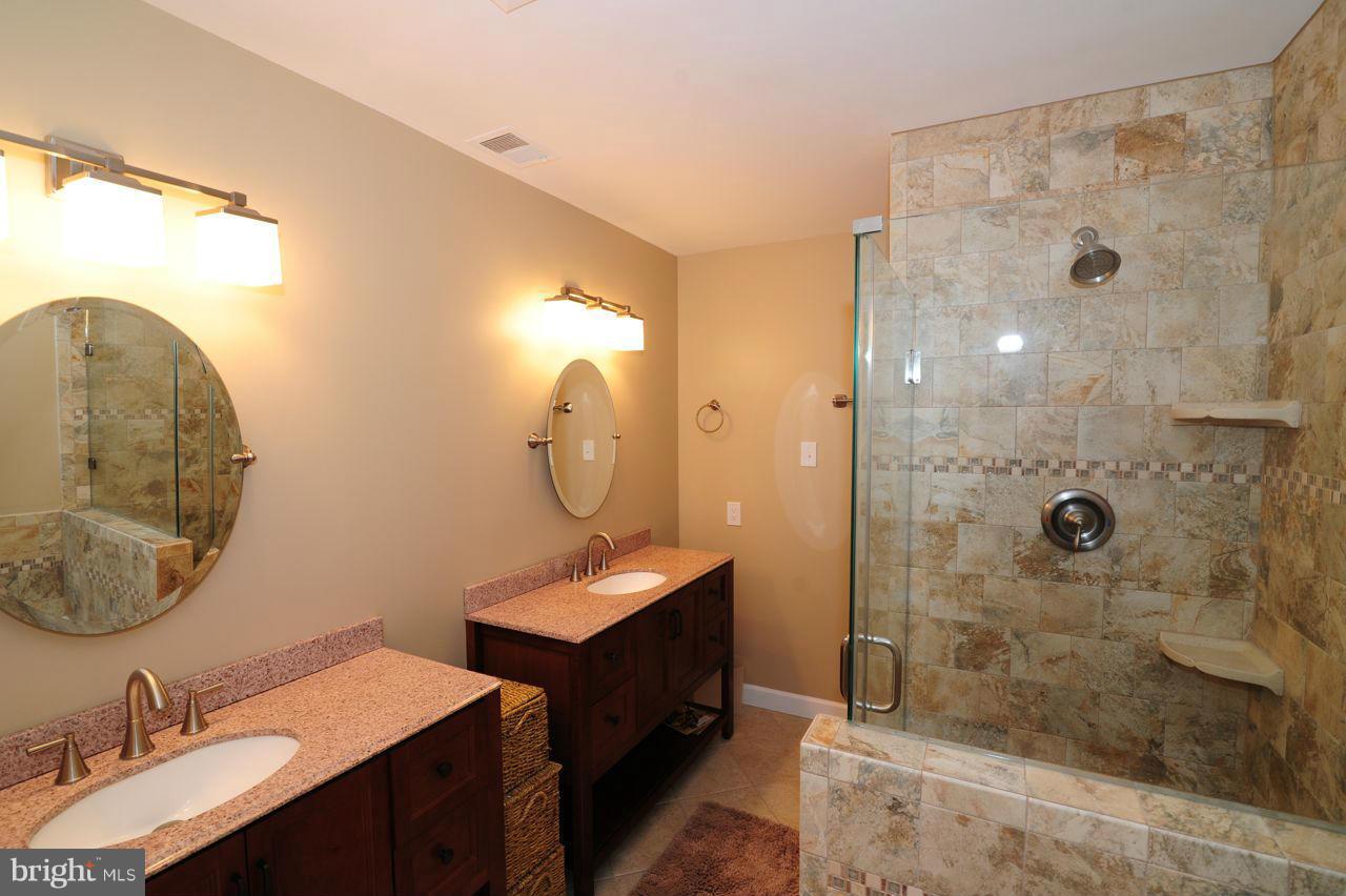 2253 Cedar Cove Court Reston, VA 20191 - Photo 22 of 30 Master Bath
