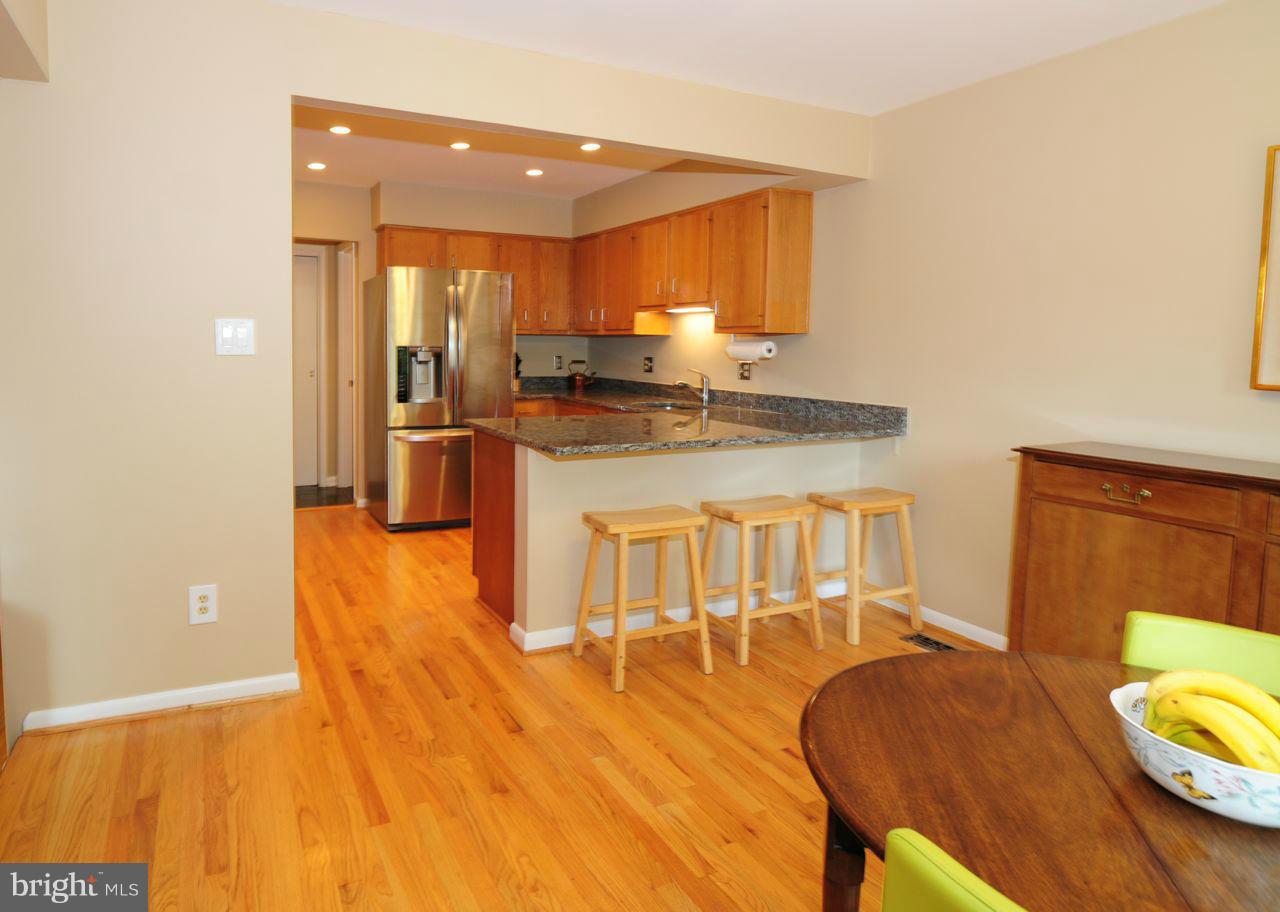 2253 Cedar Cove Court Reston, VA 20191 - Photo 8 of 30 Kitchen/ Breakfast Area