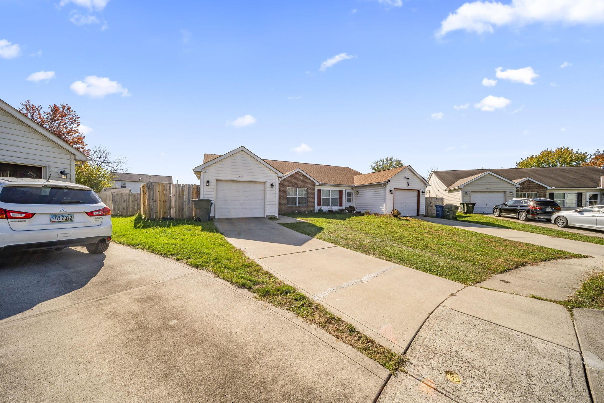 1521 October Ridge Court Columbus, OH 43223 - Photo 7 of 64 7-web-or-mls-DSC09757