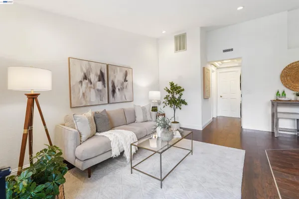 $624,990 | 232 Race Street, San Jose, CA 95126