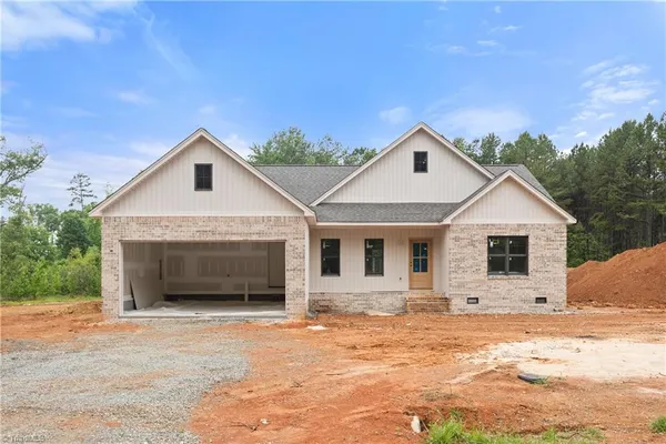 $409,900 | 434 Potters Landing, Denton, NC 27239