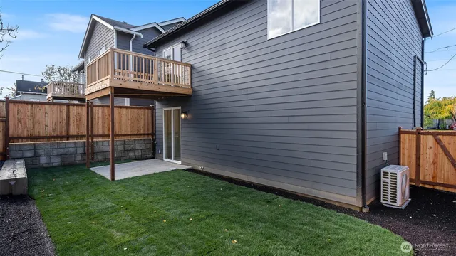 $574,995 | 3205 19th Street, Unit B, Everett, WA 98201