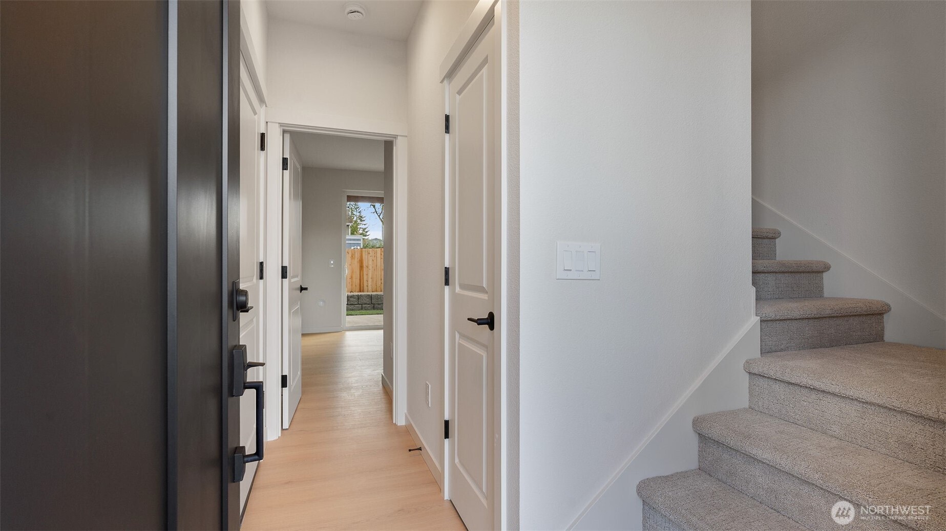 3205 19th Street, Unit B Everett, WA 98201 - Photo 4 of 19