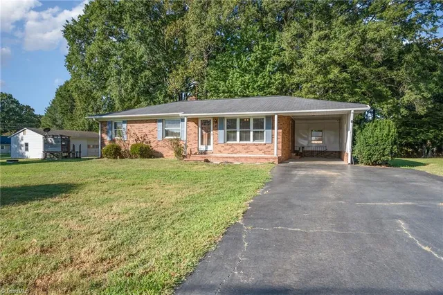 $224,000 | 218 Joyce Street, Madison, NC 27025